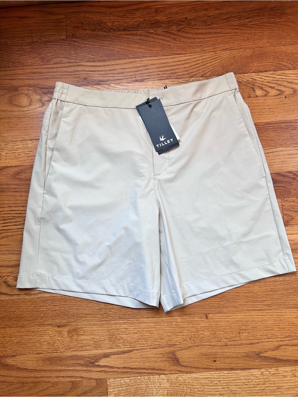 Tilley Men's Flat-Front wanderer traveler short in Light Khaki medium